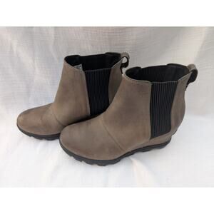 Sorel Womens Joan of Arc Hidden Wedge Ankle Boots 8 Taupe Nubuck Winter Boots